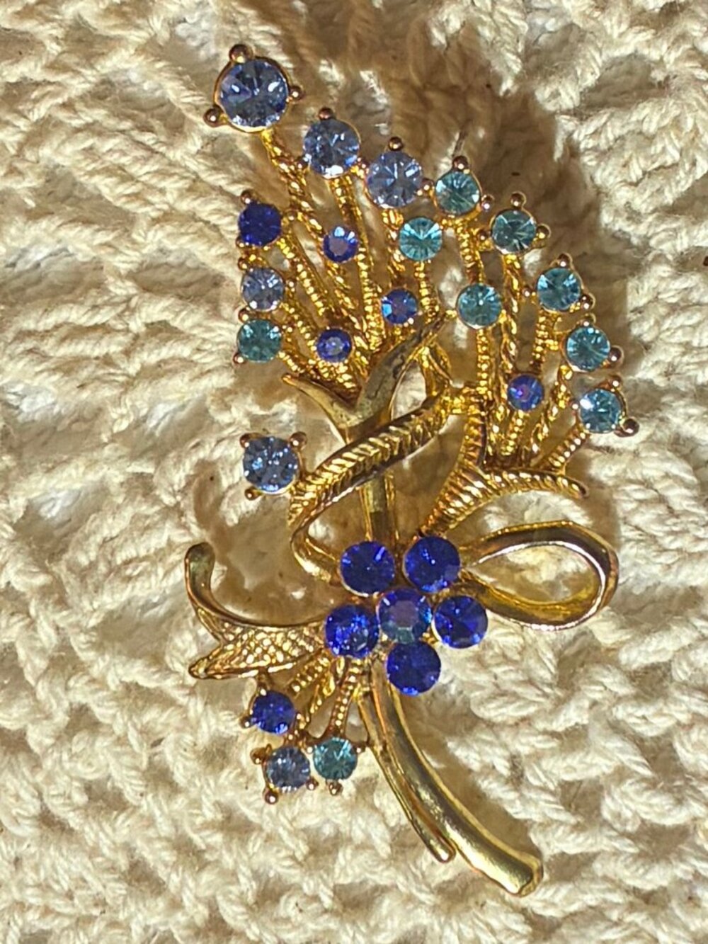 STUNNING VINTAGE RHINESTONES BOUQUET BROOCH/PIN